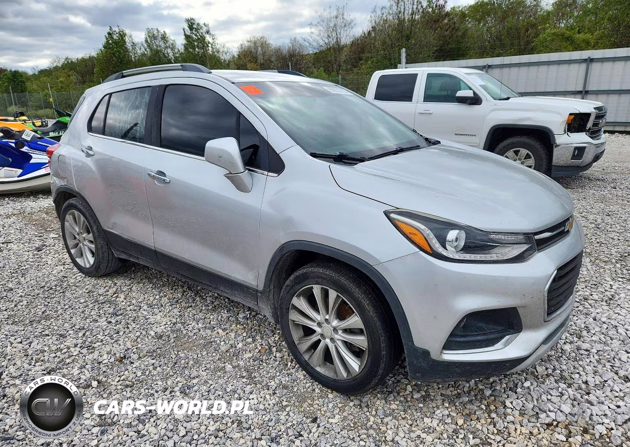 2017 Chevrolet Trax Premier VIN:3GNCJMSB5HL287079 - 4