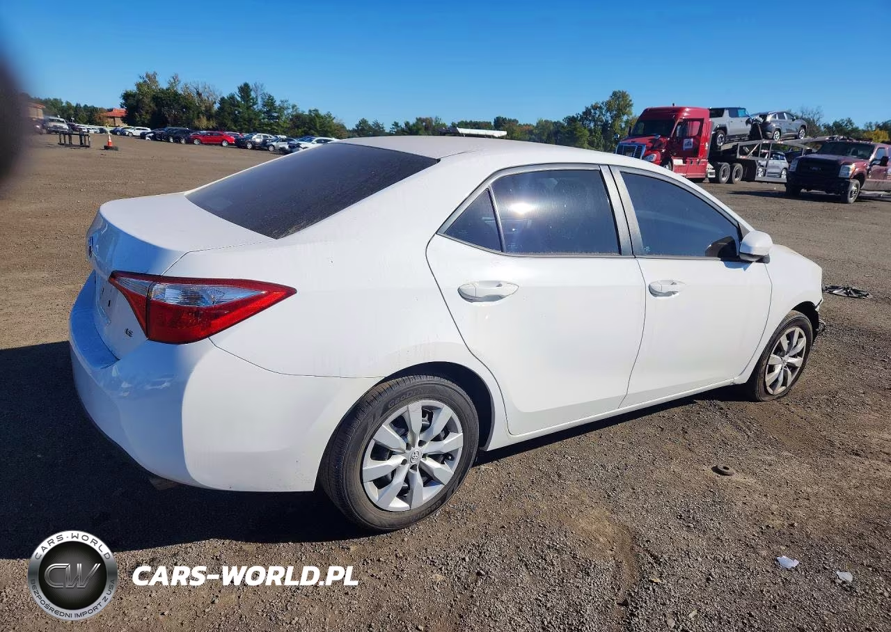 2016 Toyota Corolla Le VIN:2T1BURHE4GC735758 - 3