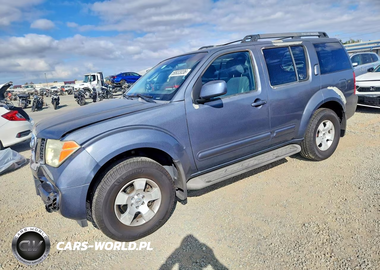 2005 Nissan Pathfinder Xe