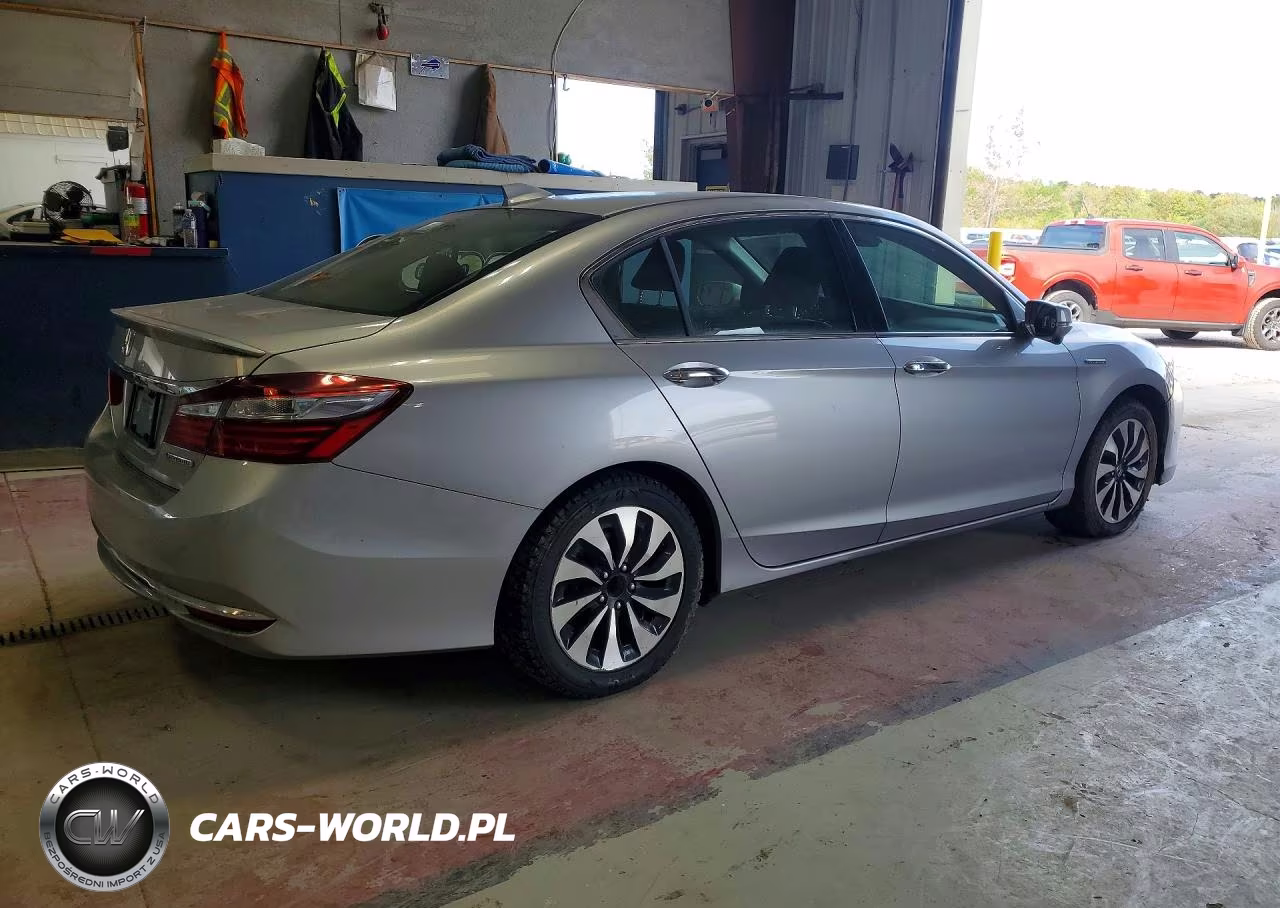 2017 Honda Accord Hybrid VIN:JHMCR6F38HC010355 - 3