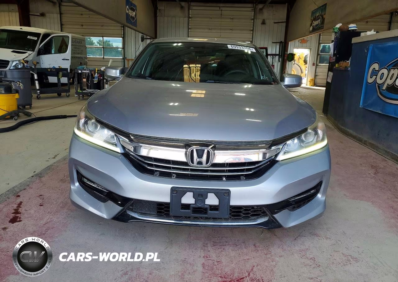 2017 Honda Accord Hybrid VIN:JHMCR6F38HC010355 - 5