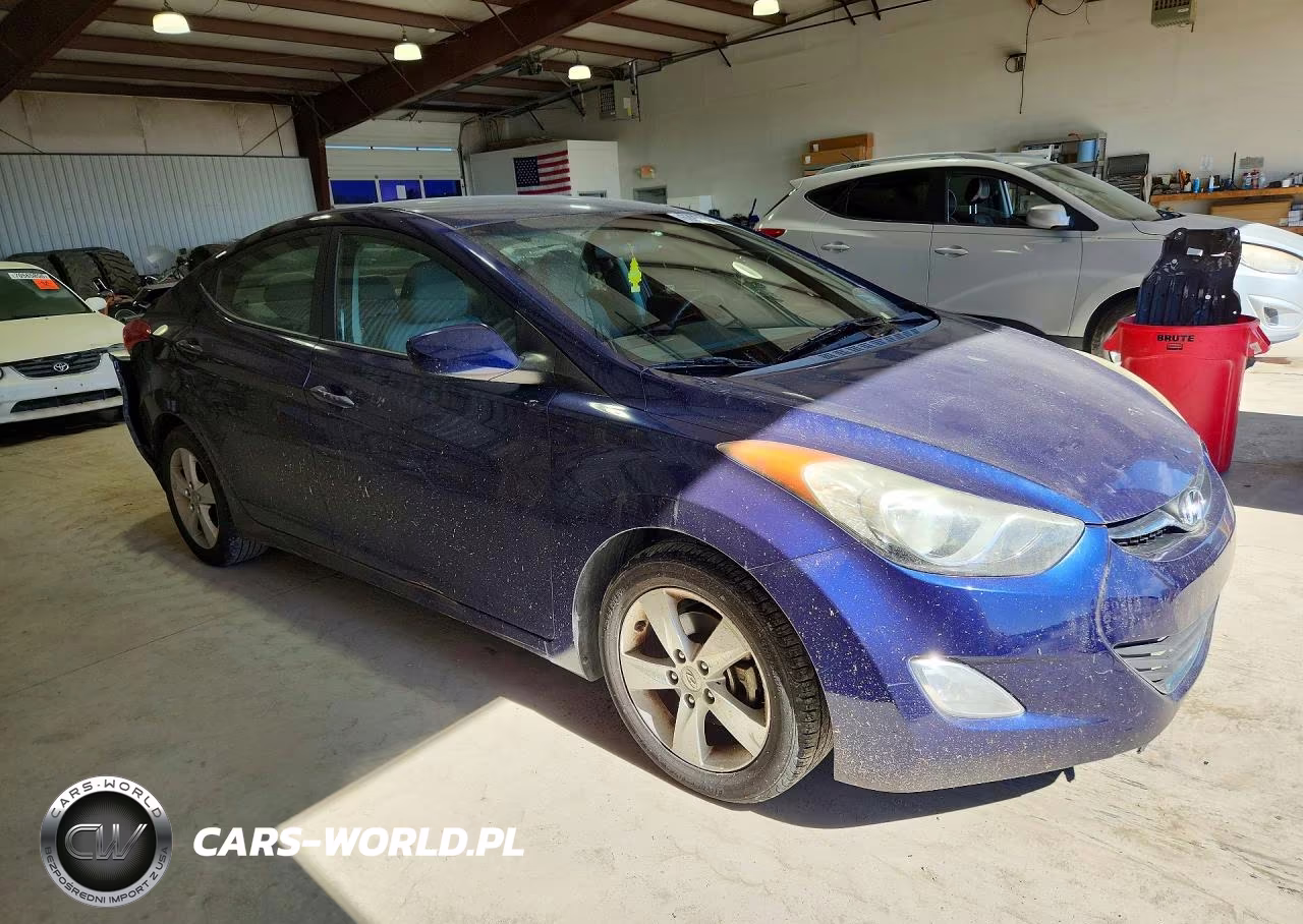 2013 Hyundai Elantra Gls VIN:5NPDH4AE9DH368181 - 4