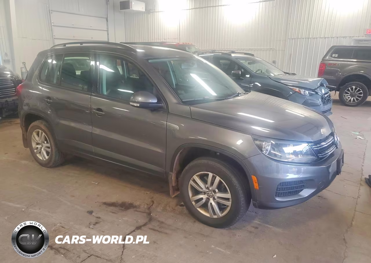 2015 Volkswagen Tiguan S VIN:WVGAV7AX9FW554942 - 4