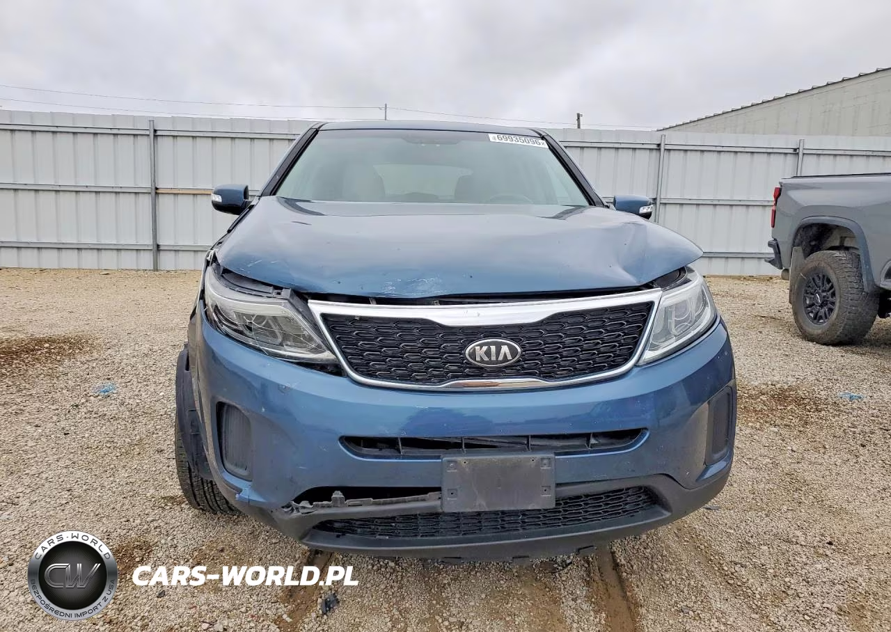 2014 Kia Sorento Lx VIN:5XYKT3A6XEG431063 - 5