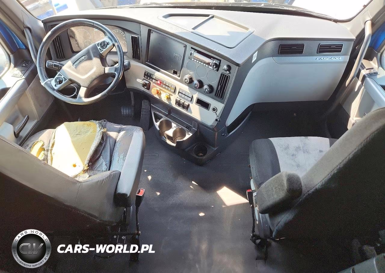 2019 Freightliner Cascadia 126 VIN:3AKJHHDR1KSLG2417 - 8