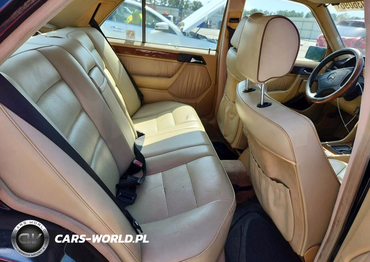 1992 Mercedes-Benz 300 E VIN:WDBEA30E2NB577543 - 10