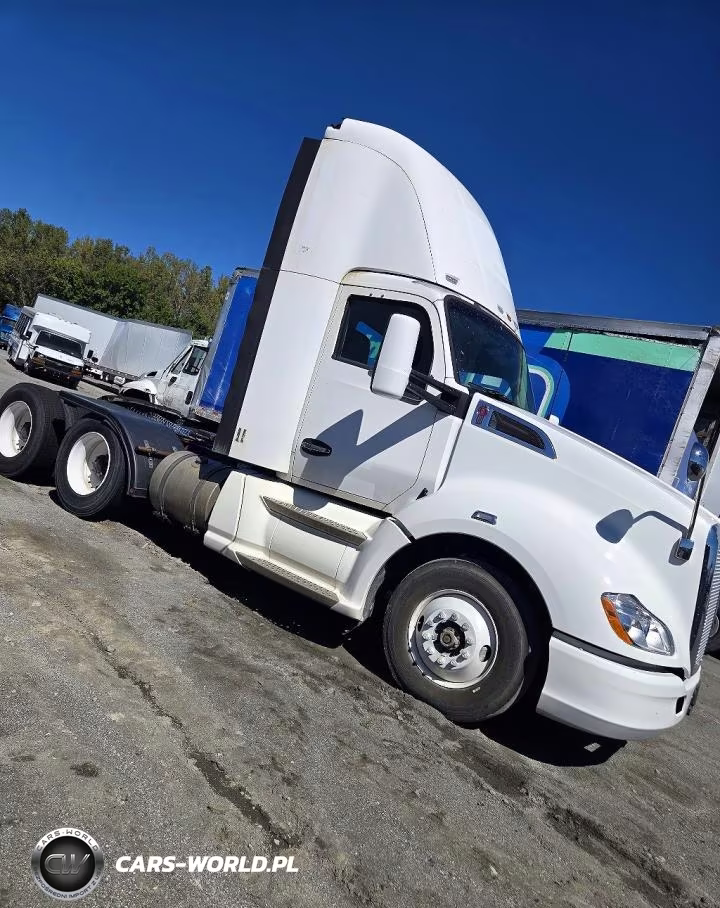 2014 Kenworth T680 Semi Truck VIN:1XKYD49X7EJ412856 - 4