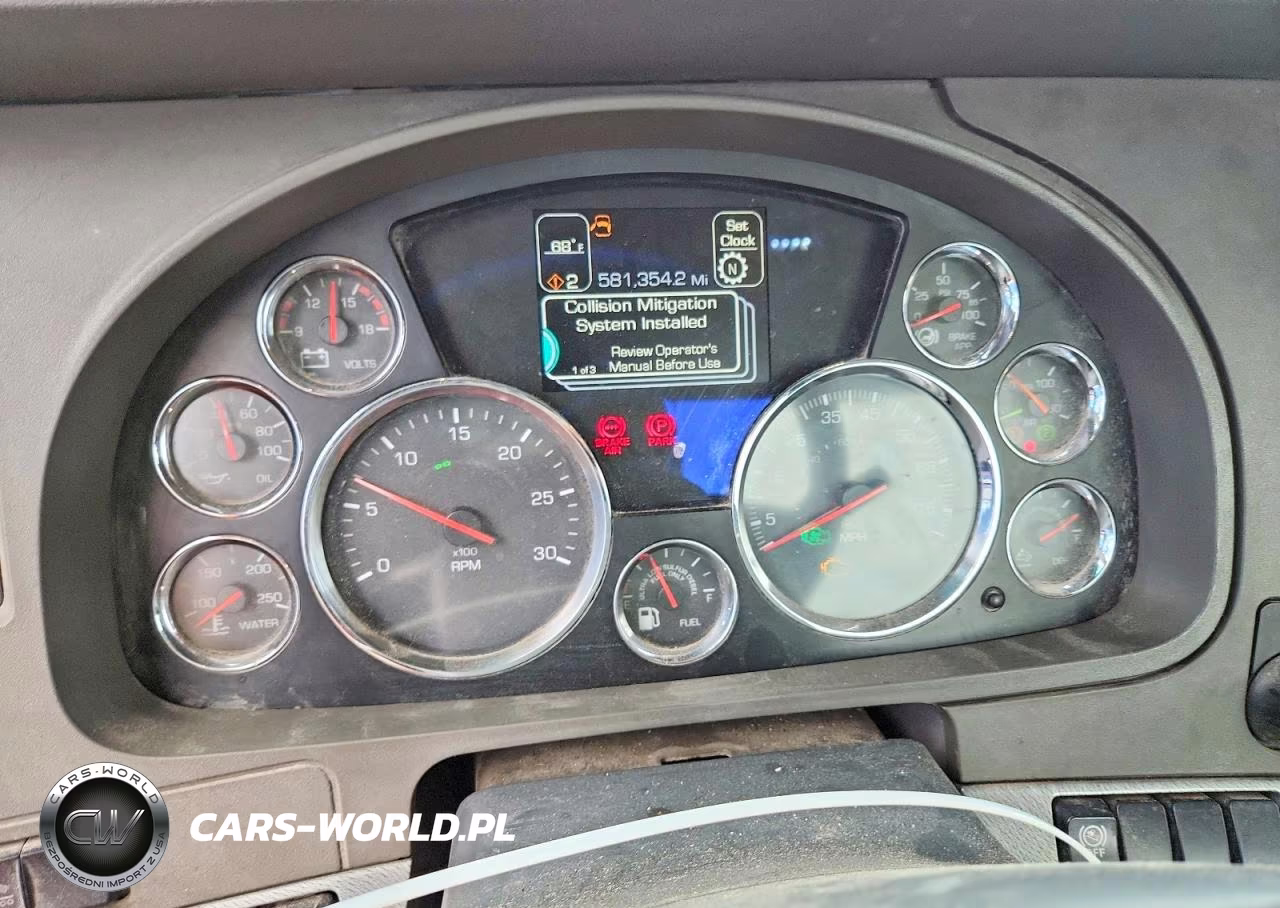 2014 Kenworth T680 Semi Truck VIN:1XKYD49X7EJ412856 - 9