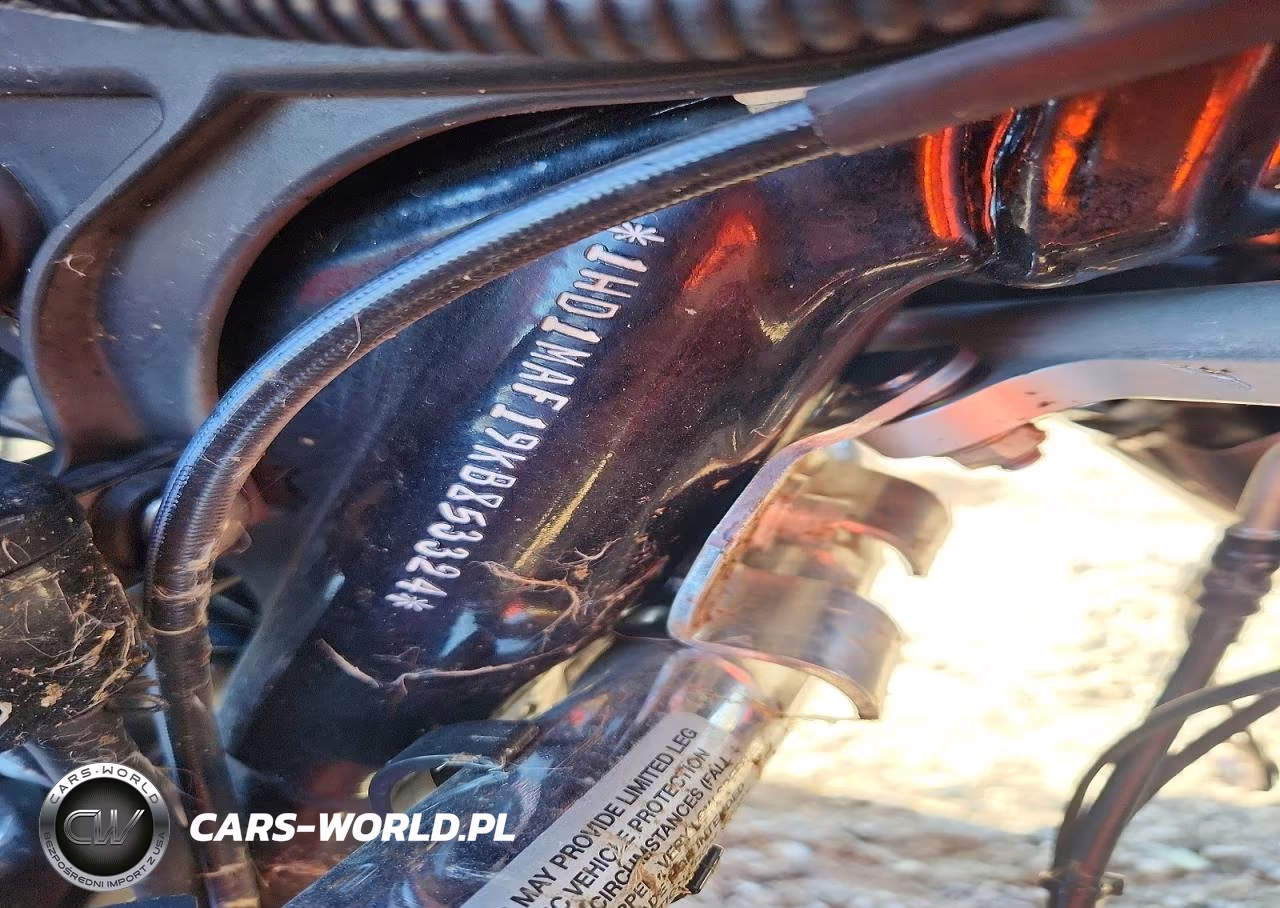 2019 Harley-Davidson Flhtcutg VIN:1HD1MAF19KB853324 - 9
