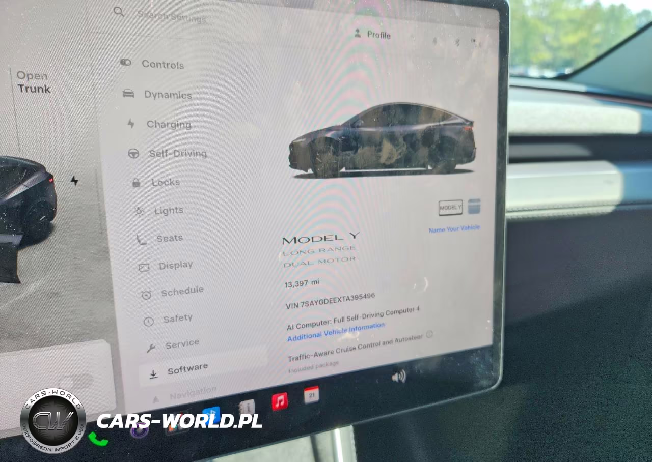 2026 Tesla Model Y VIN:7SAYGDEEXTA395496 - 9