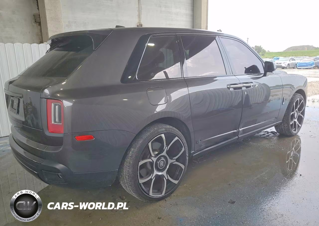 2021 Rolls-Royce Cullinan Black Badge VIN:SLATV8C0XMU205128 - 3