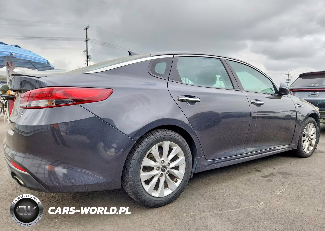 2018 Kia Optima S VIN:5XXGT4L34JG239490 - 3
