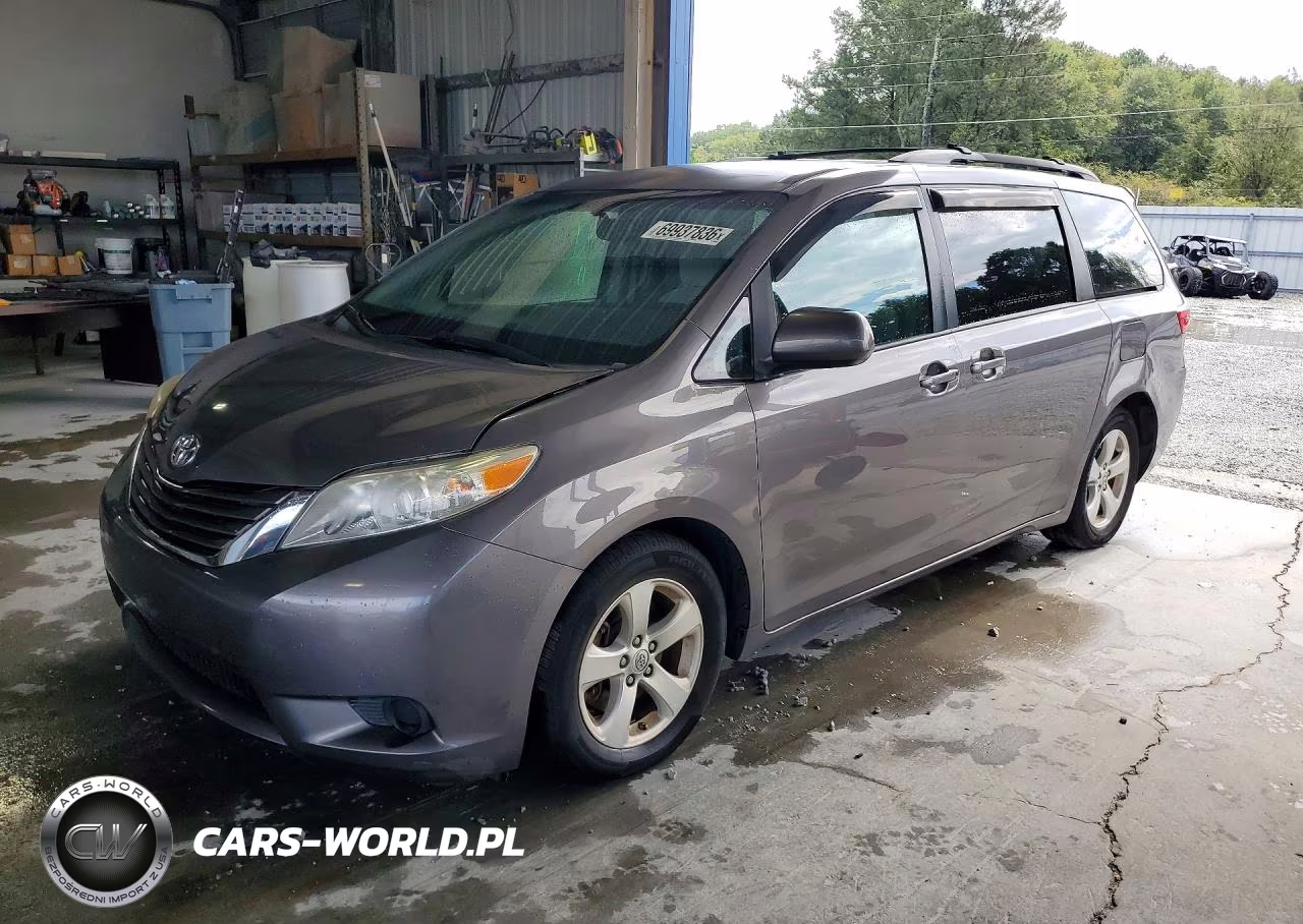 2015 Toyota Sienna Le VIN:5TDKK3DC8FS580015 - 1