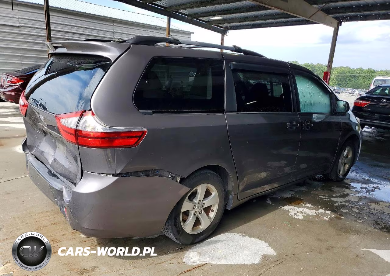 2015 Toyota Sienna Le VIN:5TDKK3DC8FS580015 - 3