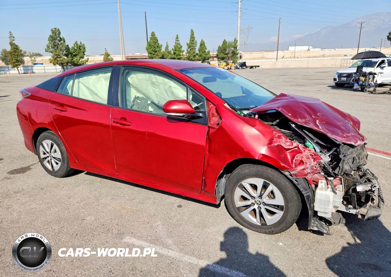 2018 Toyota Prius Two VIN:JTDKBRFUXJ3586191 - 4