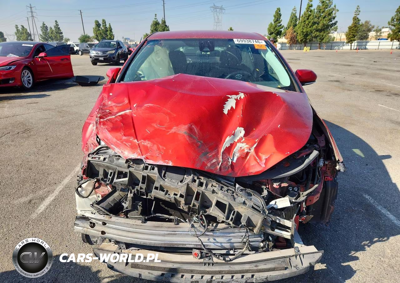 2018 Toyota Prius Two VIN:JTDKBRFUXJ3586191 - 5