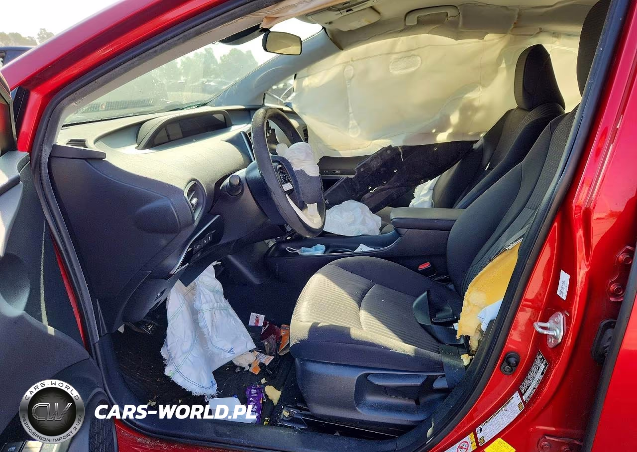 2018 Toyota Prius Two VIN:JTDKBRFUXJ3586191 - 7