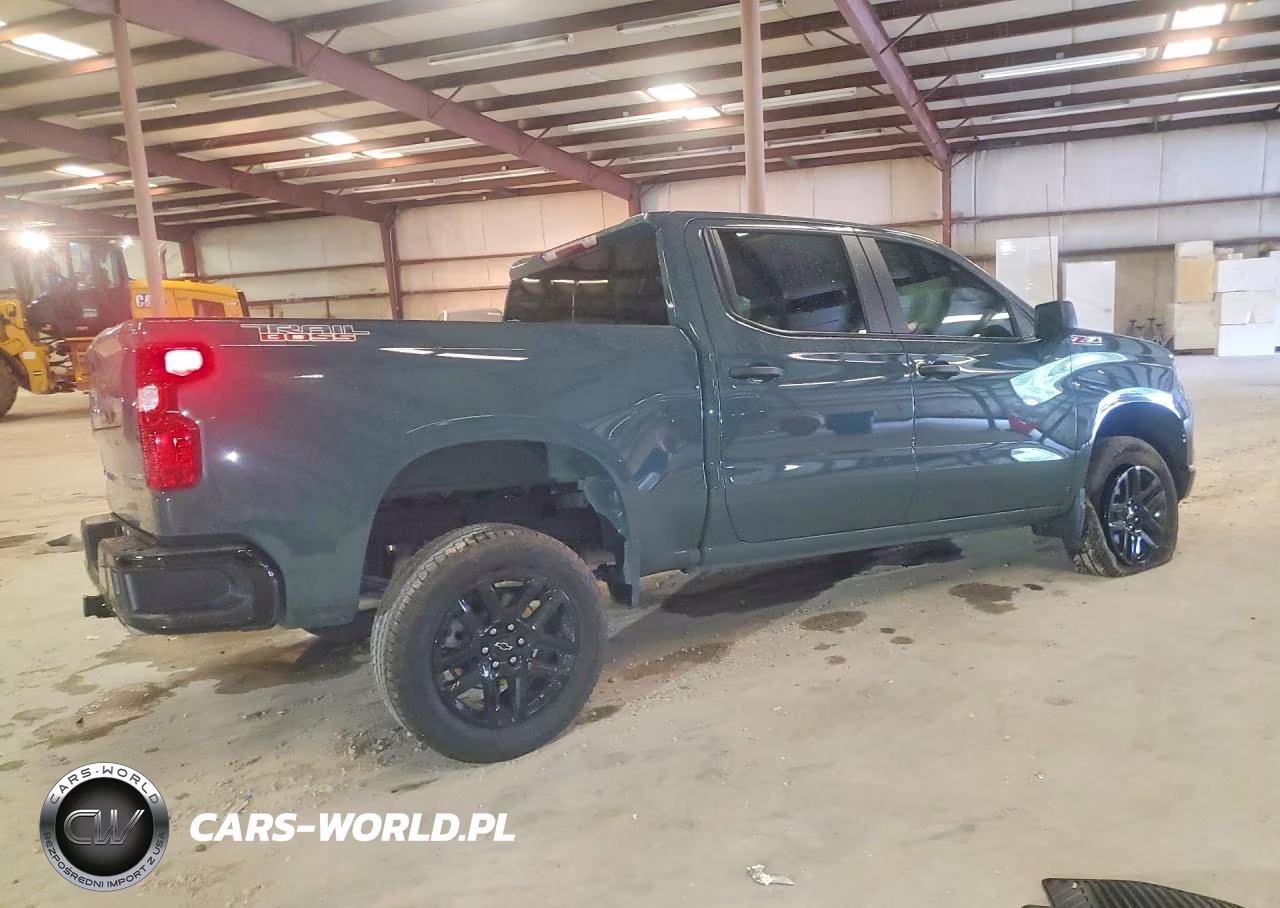 2026 Chevrolet Silverado K1500 Trail Boss Custom VIN:3GCUKCED9TG114720 - 3