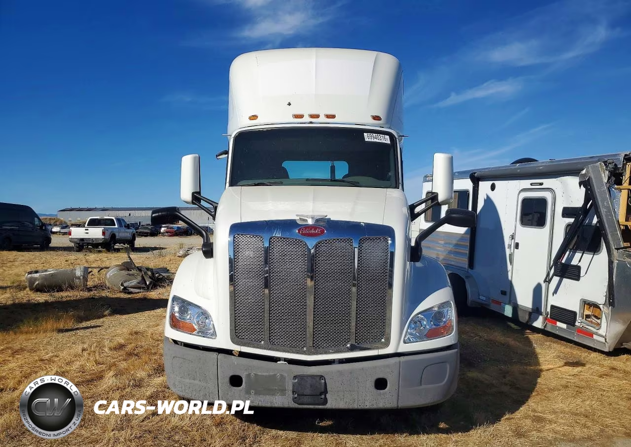 2017 Peterbilt 579 Semi Truck VIN:1XPBA48X9HD428795 - 5