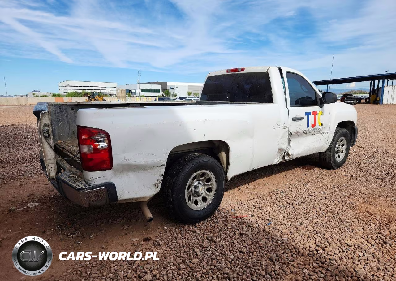 2008 Chevrolet Silverado C1500 VIN:1GCEC14X88Z303948 - 3