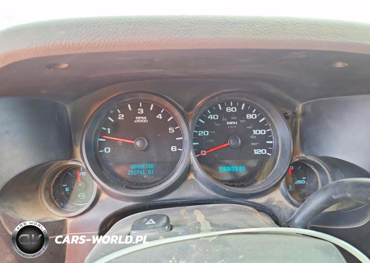 2008 Chevrolet Silverado C1500 VIN:1GCEC14X88Z303948 - 9