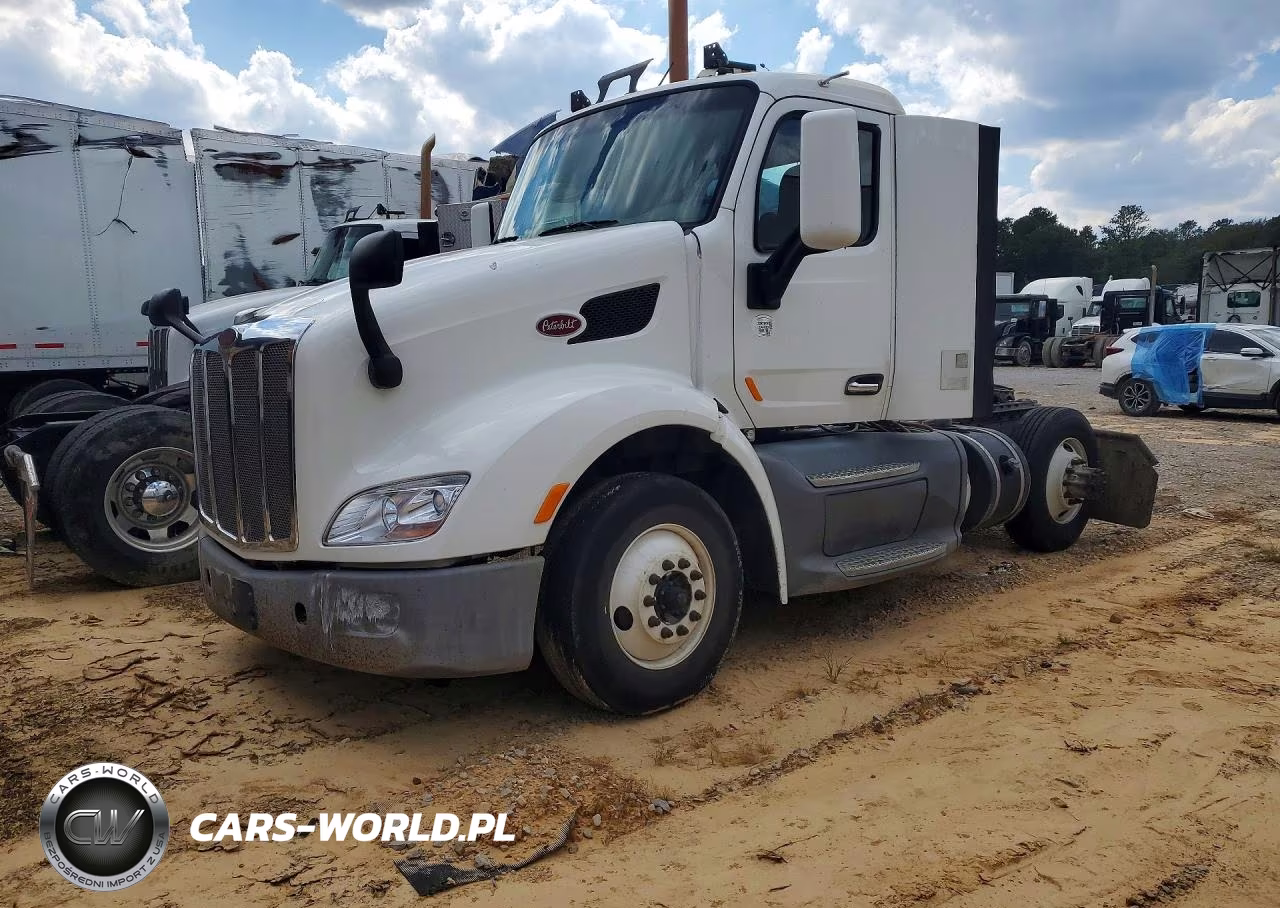 2017 Peterbilt 579 Semi Truck VIN:1XPBA48X5HD428874 - 1