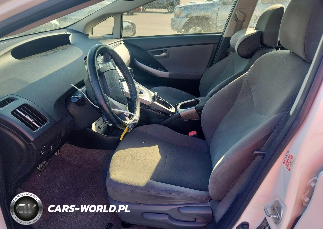 2013 Toyota Prius Two VIN:JTDKN3DUXD5579645 - 7