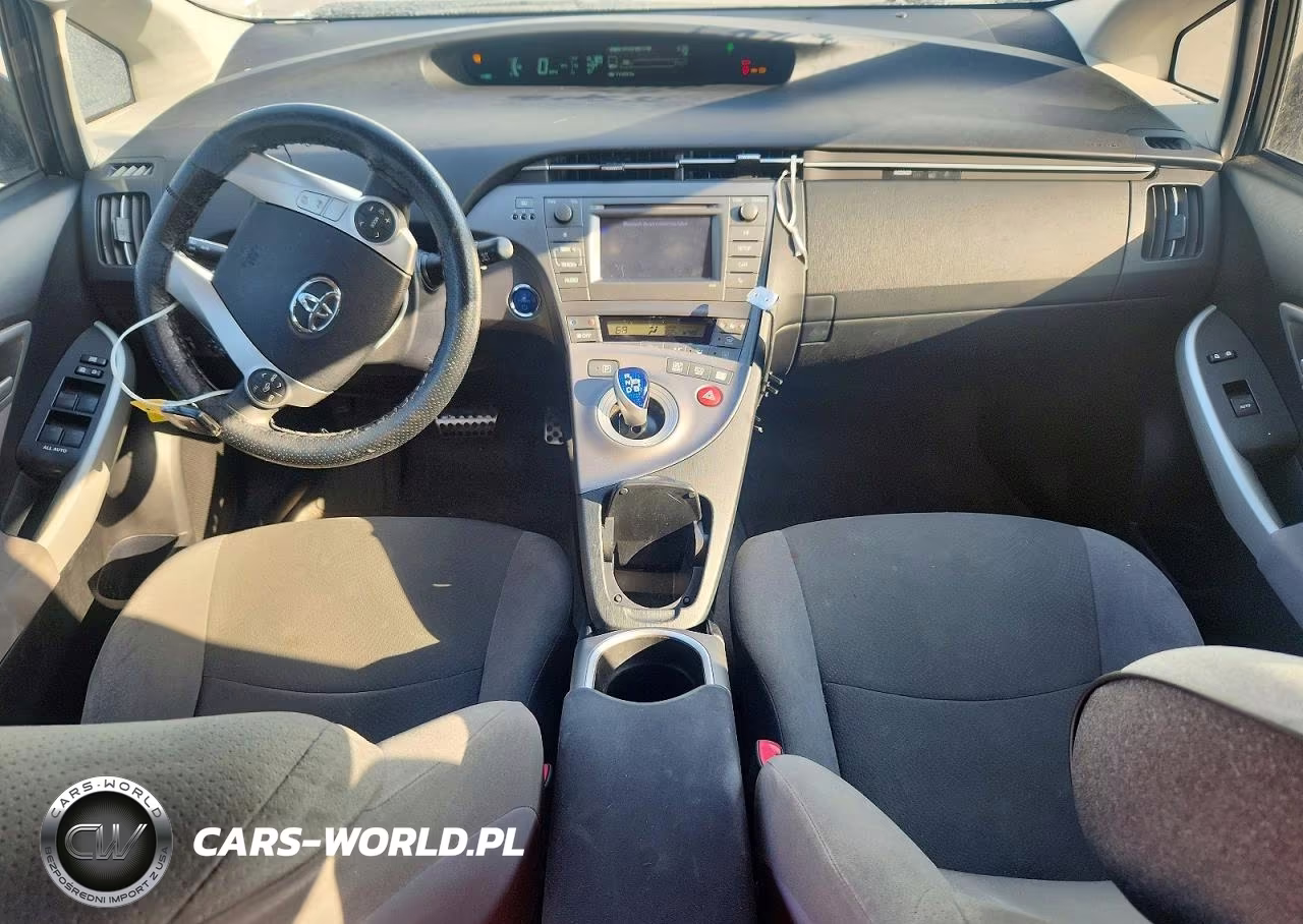 2013 Toyota Prius Two VIN:JTDKN3DUXD5579645 - 8