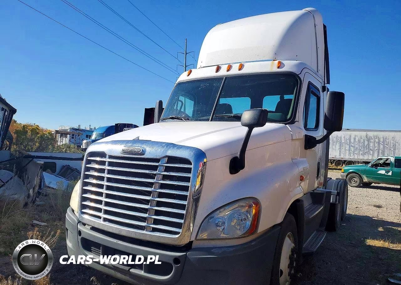 2015 Freightliner Cascadia 125 – zdjęcie 1 z 12