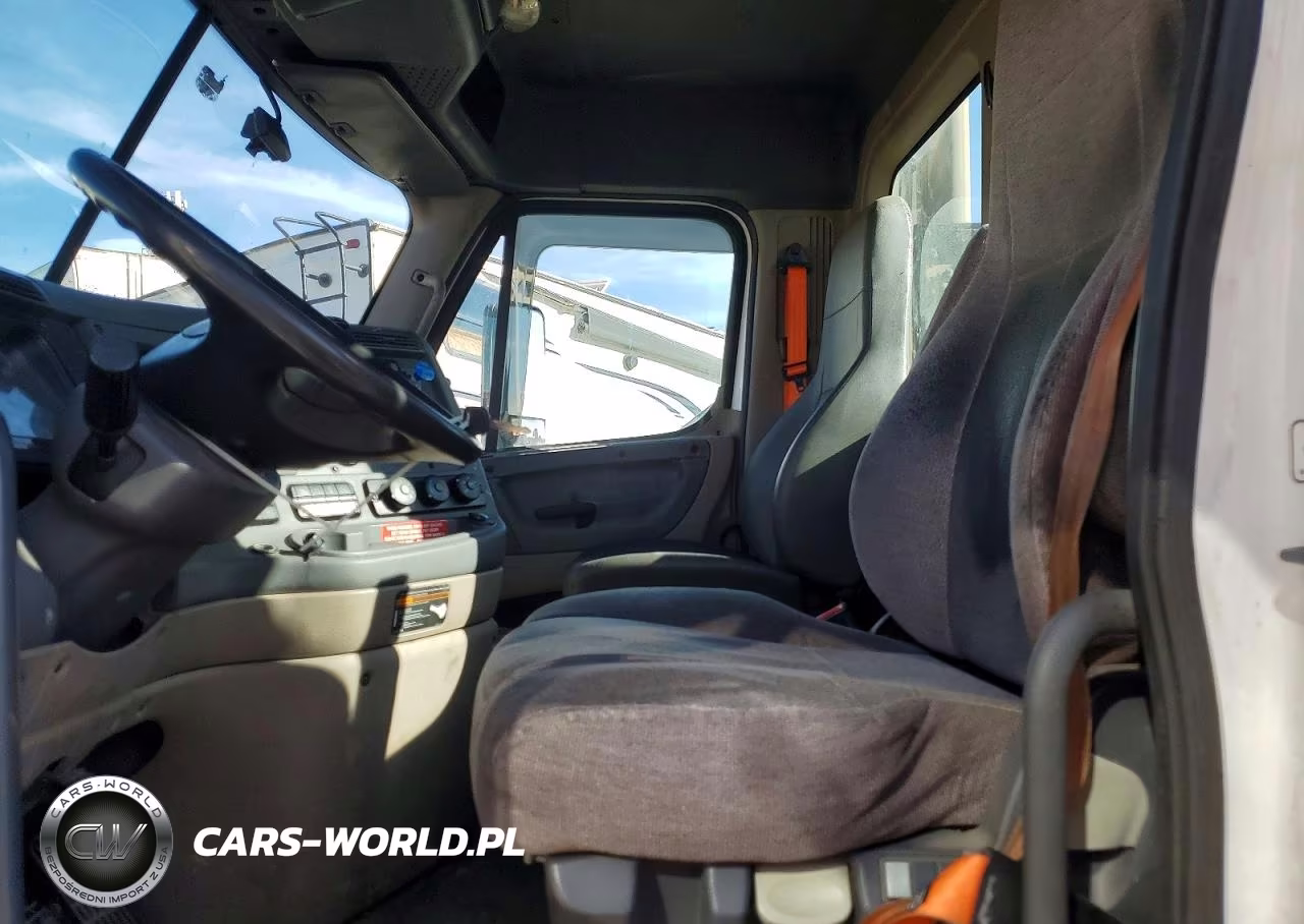 2015 Freightliner Cascadia 125 VIN:1FUJGEDV6FLGJ9742 - 7