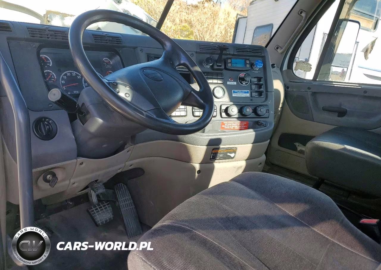 2015 Freightliner Cascadia 125 VIN:1FUJGEDV6FLGJ9742 - 8