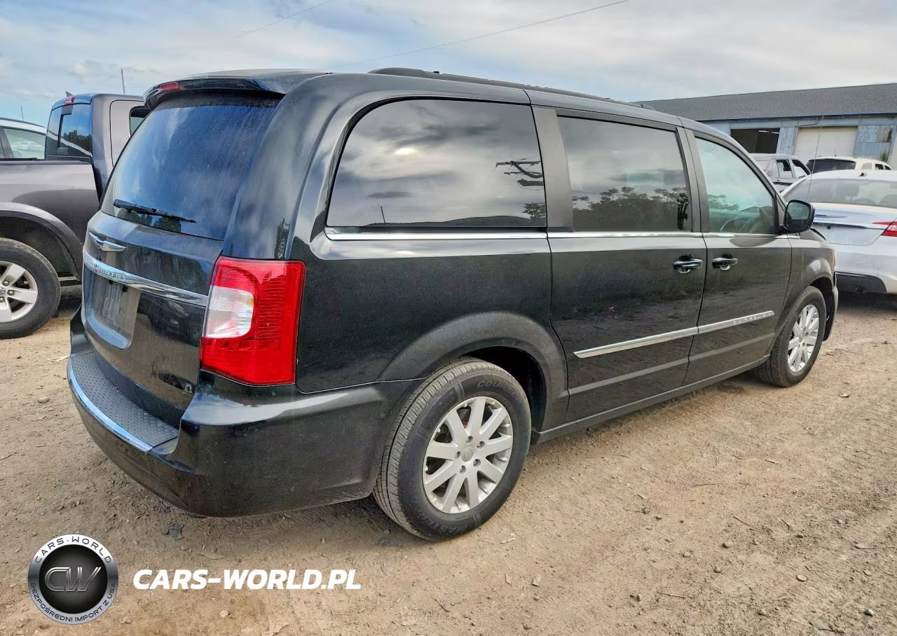 2016 Chrysler Town & Country Touring VIN:2C4RC1BG8GR299753 - 3