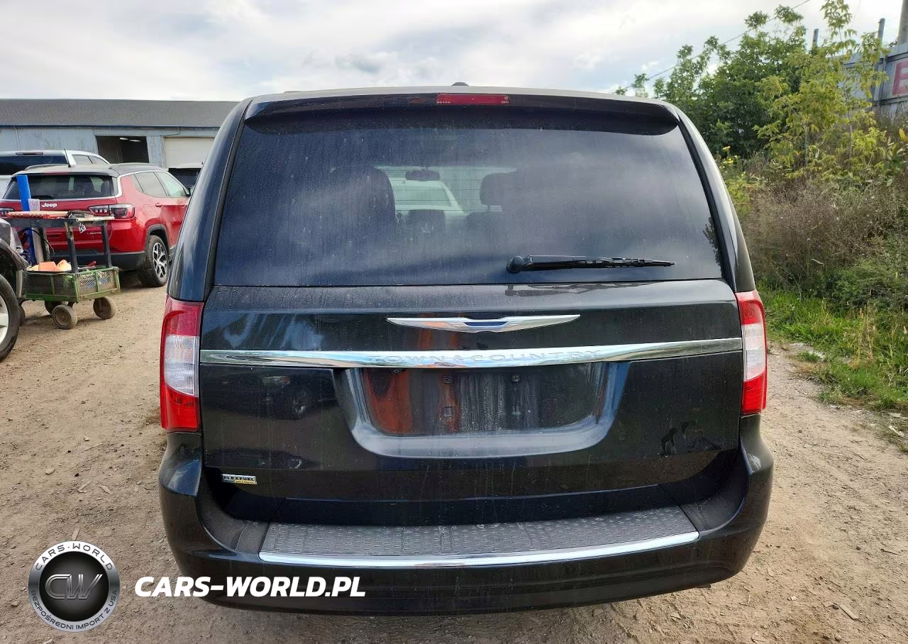 2016 Chrysler Town & Country Touring VIN:2C4RC1BG8GR299753 - 6