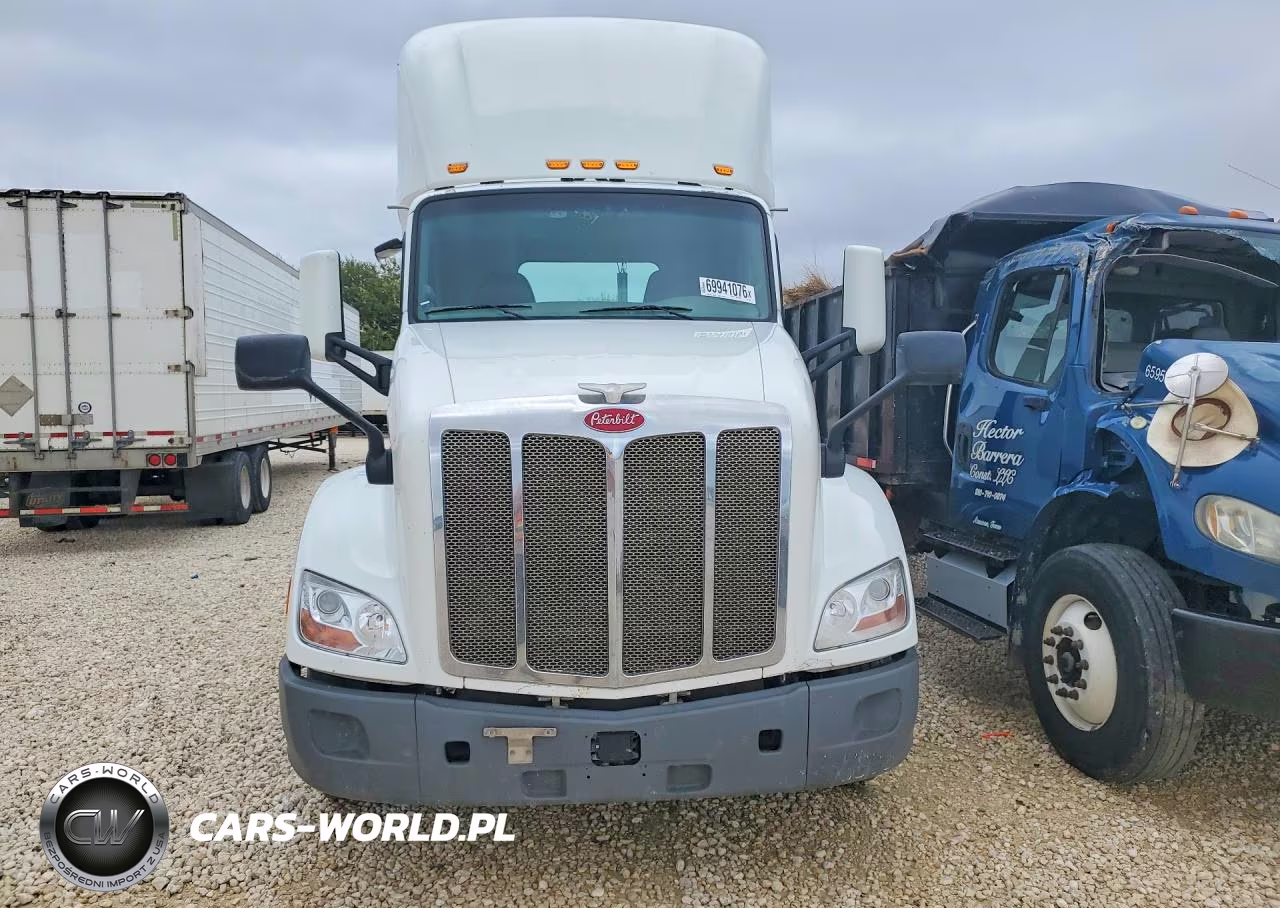 2018 Peterbilt 579 Semi Truck VIN:1XPBA48X0JD477437 - 5