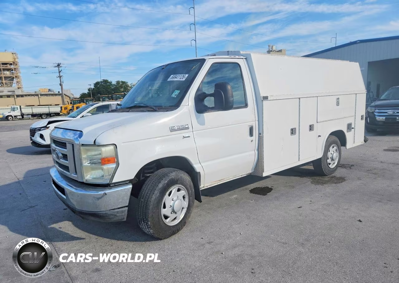 2010 Ford Econoline E350 Super Duty Cutaway Van VIN:1FDSE3FL6ADB01174 - 1