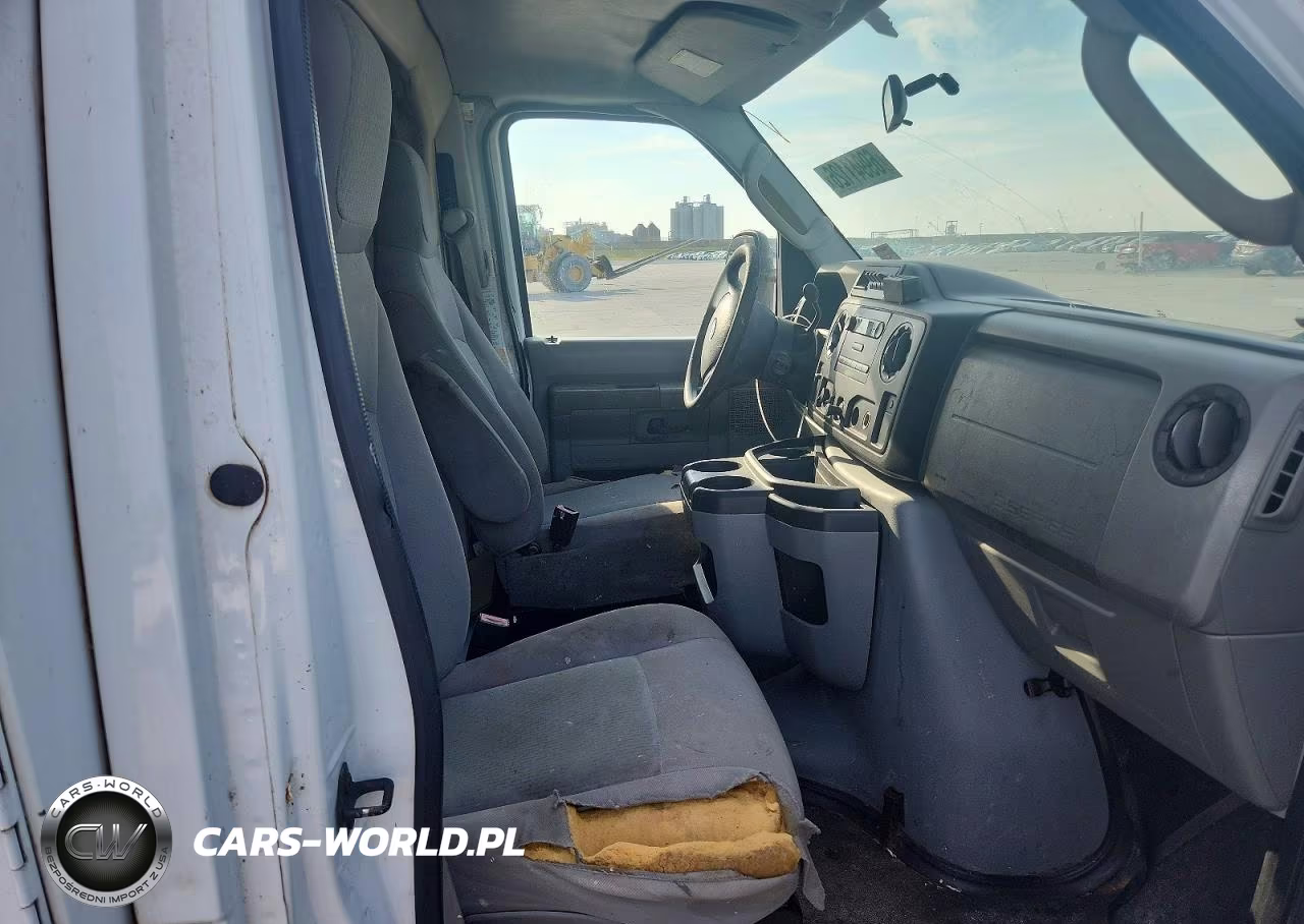 2010 Ford Econoline E350 Super Duty Cutaway Van VIN:1FDSE3FL6ADB01174 - 11