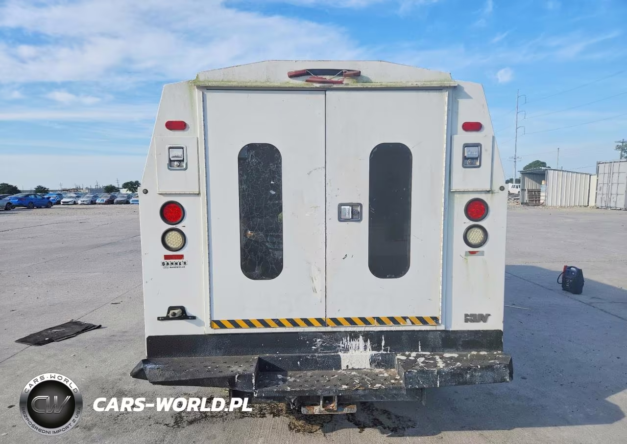 2010 Ford Econoline E350 Super Duty Cutaway Van VIN:1FDSE3FL6ADB01174 - 6