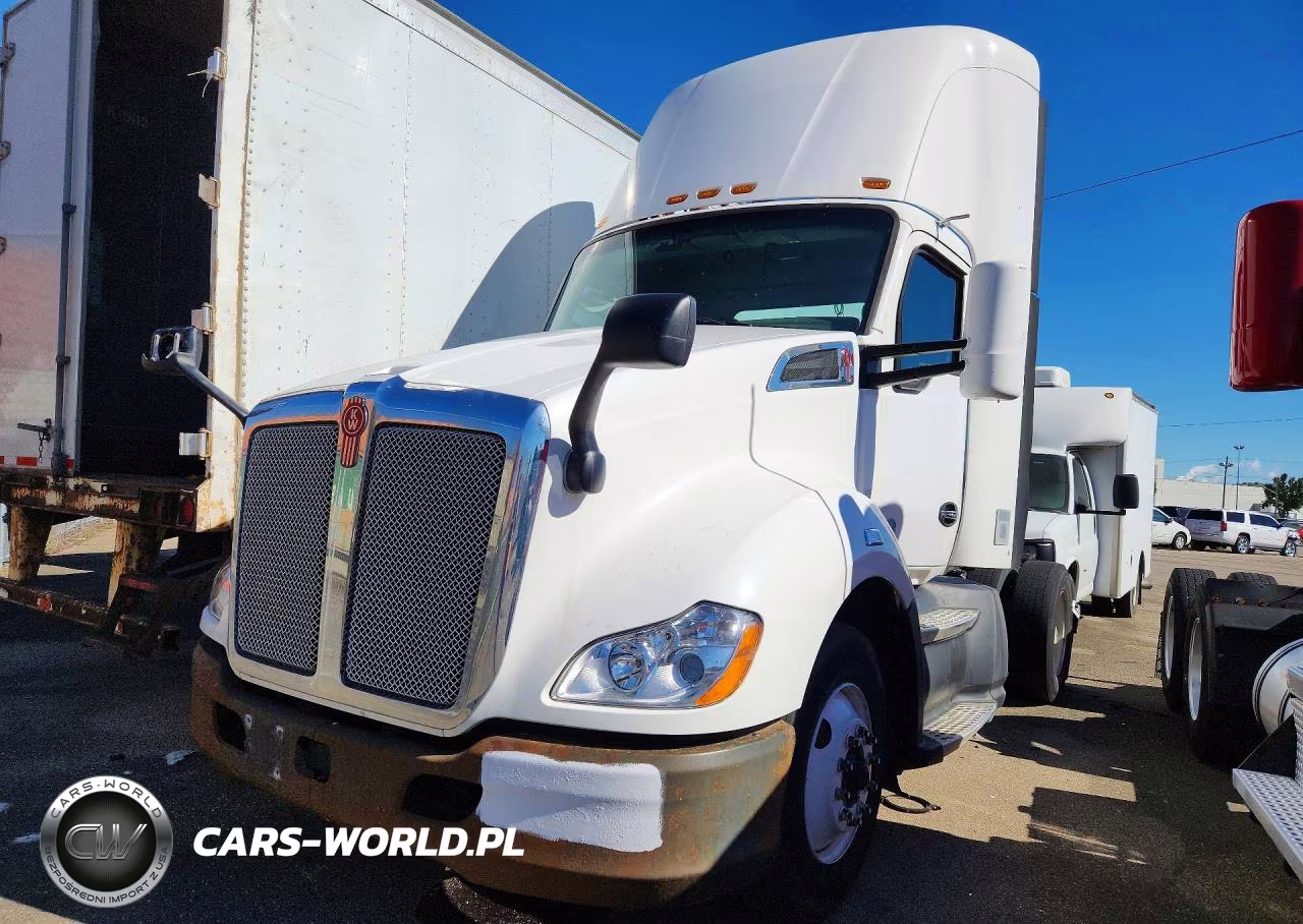 2016 Kenworth T680 Semi Truck