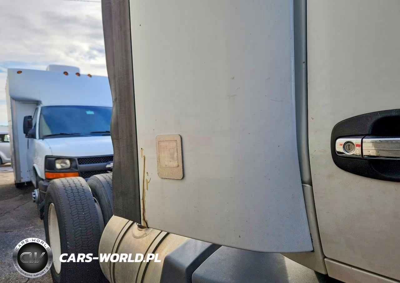 2016 Kenworth T680 Semi Truck VIN:1XKYA48X5GJ496575 - 13