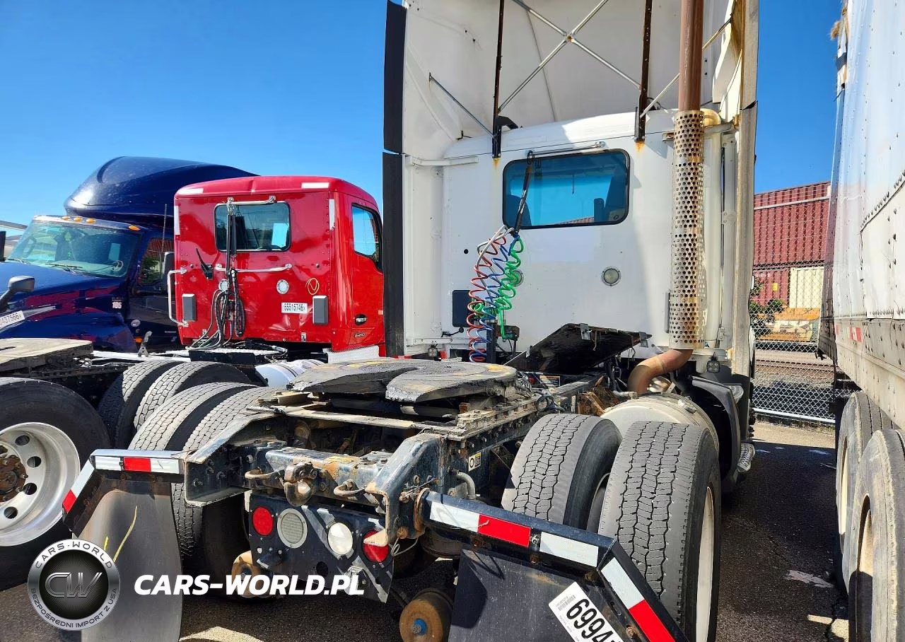 2016 Kenworth T680 Semi Truck VIN:1XKYA48X5GJ496575 - 3