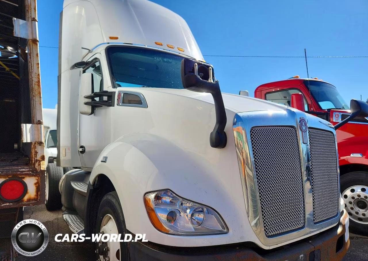 2016 Kenworth T680 Semi Truck VIN:1XKYA48X5GJ496575 - 4