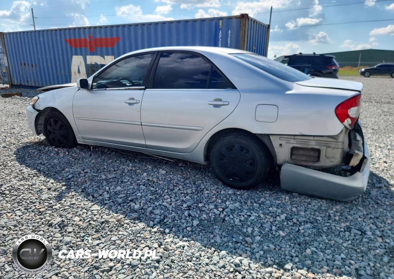 2003 Toyota Camry Le VIN:4T1BE32K13U176915 - 2