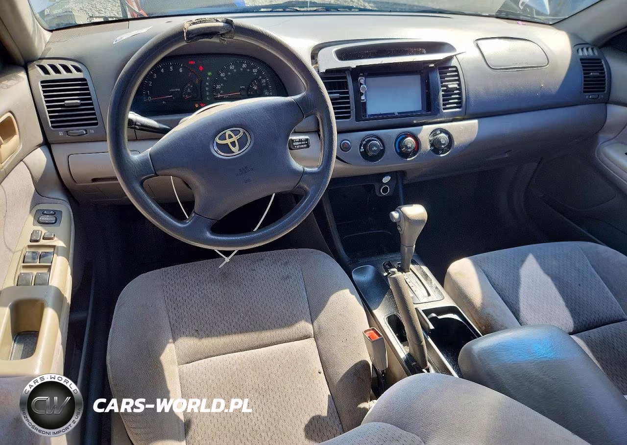 2003 Toyota Camry Le VIN:4T1BE32K13U176915 - 8