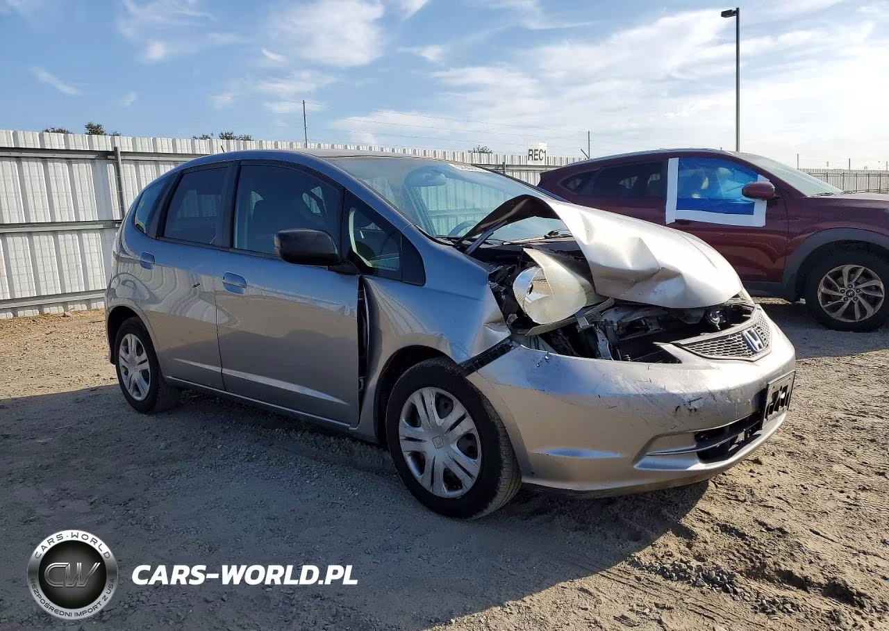 2009 Honda Fit VIN:JHMGE872X9C006887 - 4