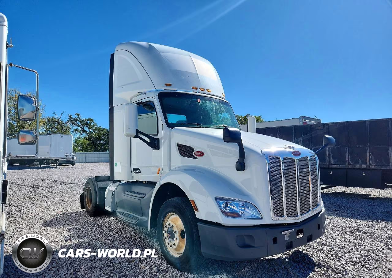 2018 Peterbilt 579 Semi Truck VIN:1XPBA48X1JD478449 - 4