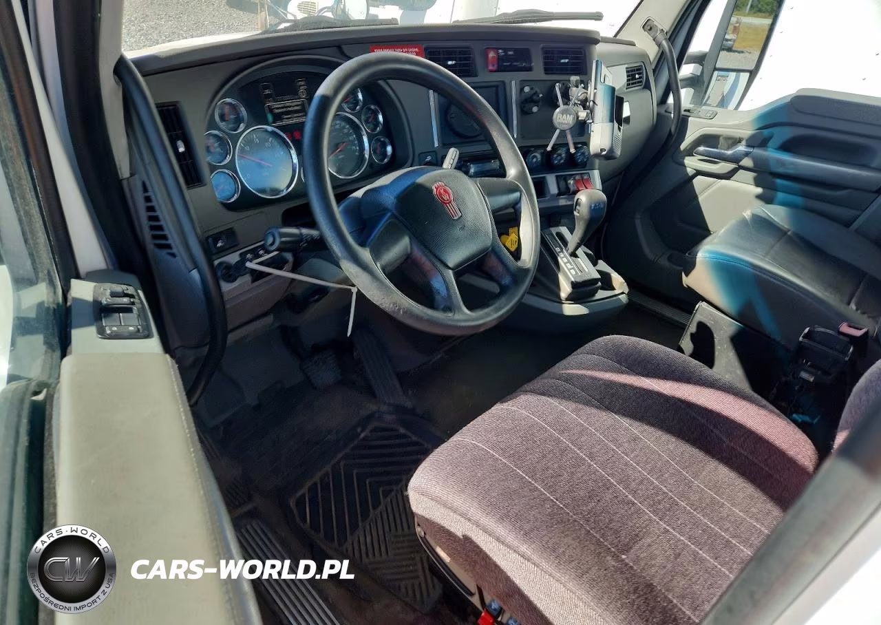 2014 Kenworth Construction T680 VIN:1XKYA48X1EJ403001 - 8