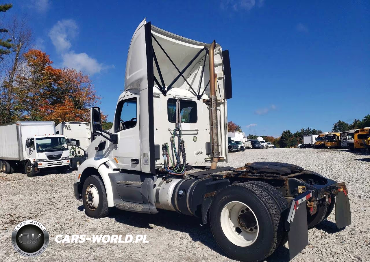 2018 Peterbilt 579 Semi Truck VIN:1XPBA48X0JD477583 - 2
