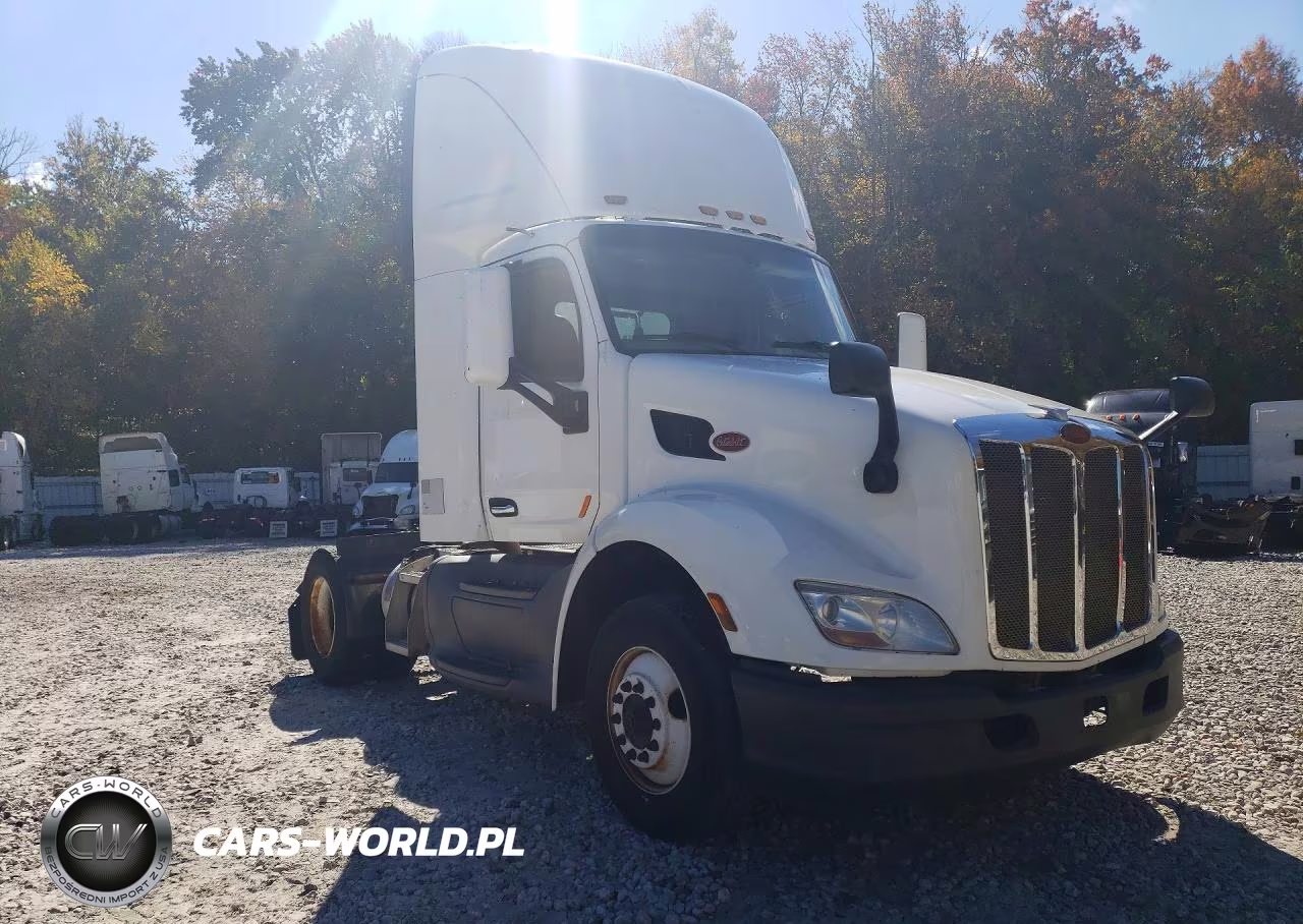 2018 Peterbilt 579 Semi Truck VIN:1XPBA48X0JD477583 - 4