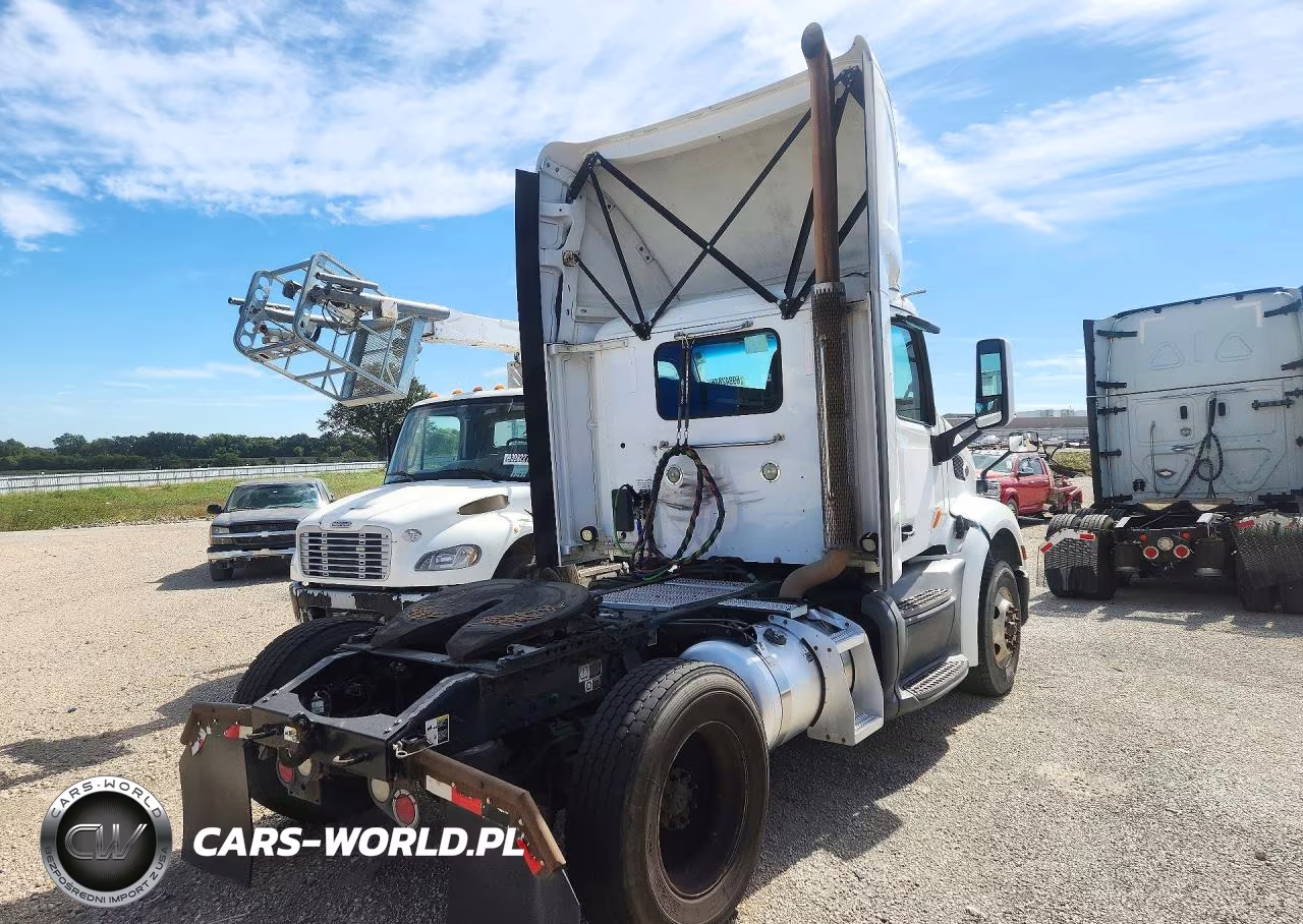 2019 Peterbilt 579 Semi Truck VIN:1XPBA48X3KD478714 - 3