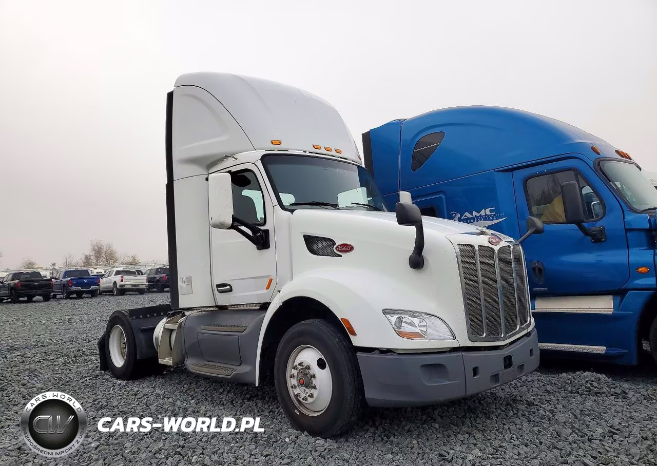 2018 Peterbilt 579 Semi Truck VIN:1XPBA48X5JD477949 - 4